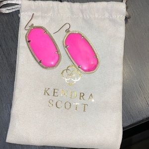 Magenta Kendra Scott Earrings